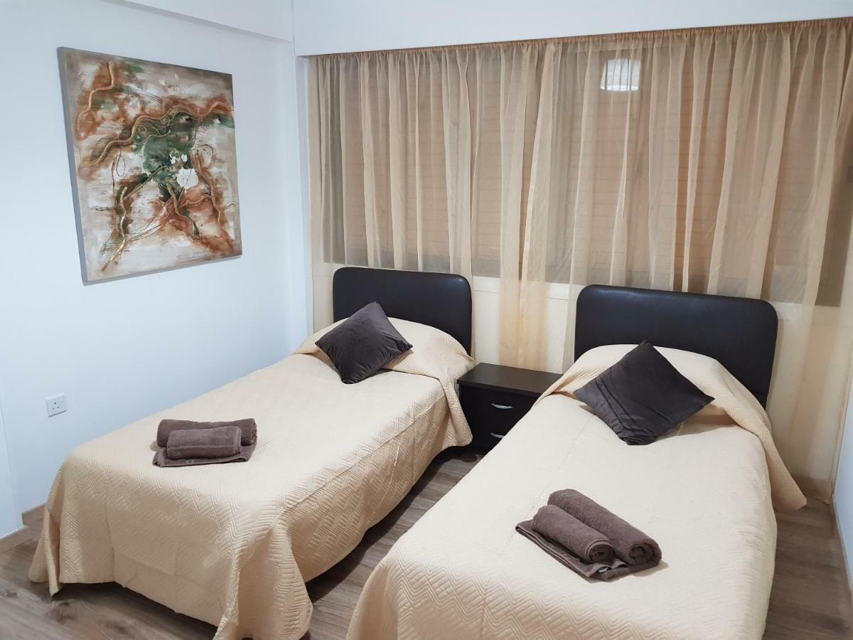 Haig'S Dream Flat On The Beach Larnaca Exterior photo
